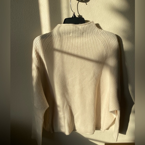 Magaschoni Women's Cashmere Knit Mock Neck Sweater in Cream Size M Cozy Pullover - Picture 2 of 5